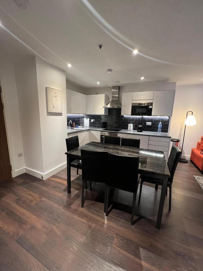 Spacious Sleep 7 Flat 20 Mins Central London Bp65 Extérieur photo