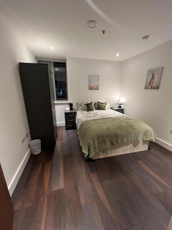 Spacious Sleep 7 Flat 20 Mins Central London Bp65 Extérieur photo