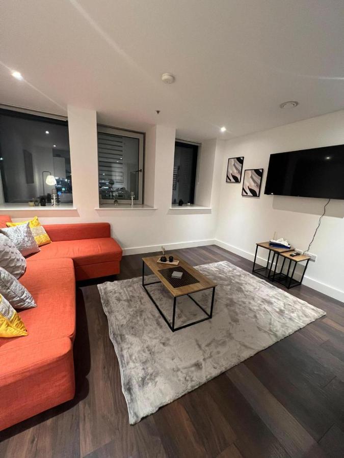 Spacious Sleep 7 Flat 20 Mins Central London Bp65 Extérieur photo