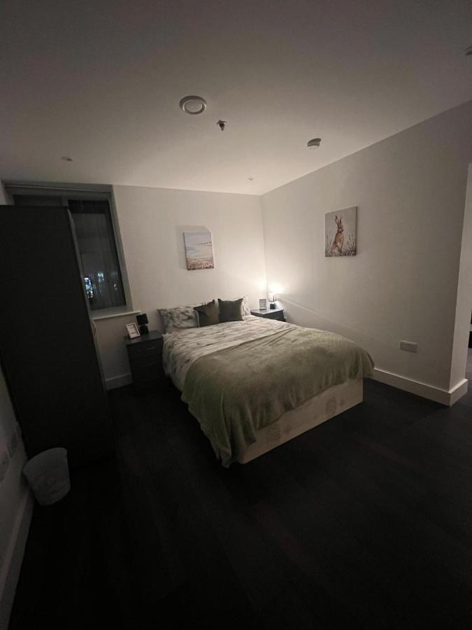 Spacious Sleep 7 Flat 20 Mins Central London Bp65 Extérieur photo