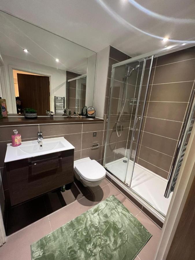 Spacious Sleep 7 Flat 20 Mins Central London Bp65 Extérieur photo