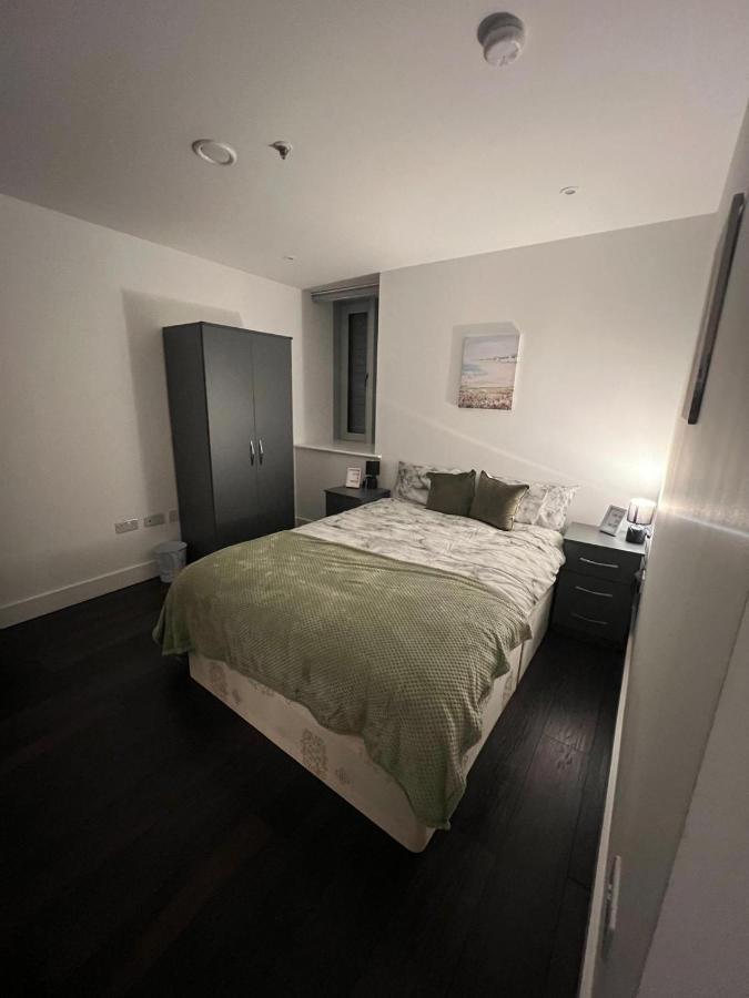 Spacious Sleep 7 Flat 20 Mins Central London Bp65 Extérieur photo