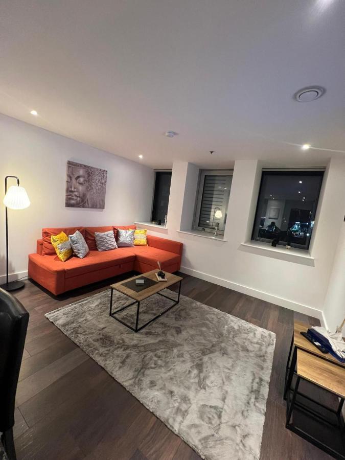 Spacious Sleep 7 Flat 20 Mins Central London Bp65 Extérieur photo
